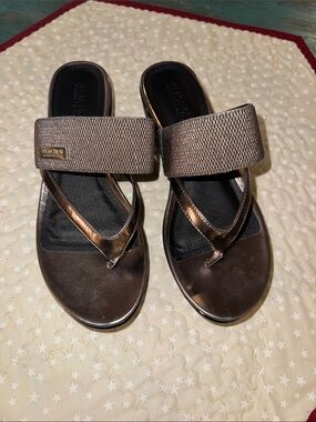 Kenneth Cole Reaction Metallic Slip-On Sandals 2 1/2 inch wedge
